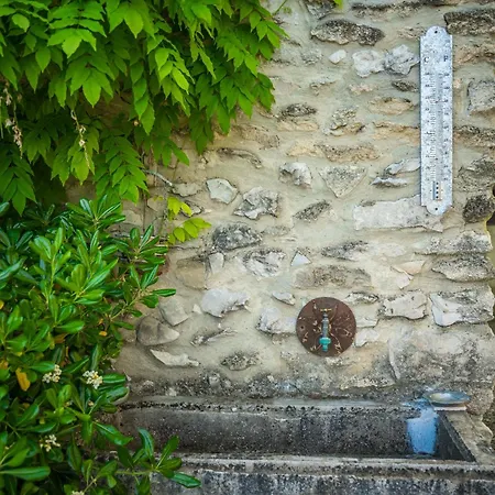 Le Refuge Provencal Nijonyas Holiday home *