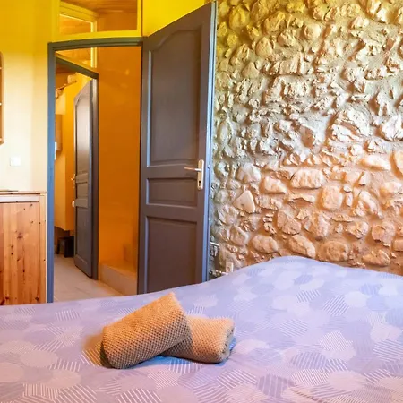 Holiday home Le Refuge Provencal Nijonyas